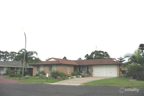 15 Christian Cres, Forster, NSW 2428