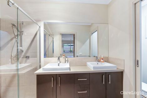 Property photo of 17 Quadrant Drive Fraser Rise VIC 3336