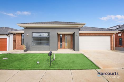 9 Bluff Ave, Weir Views, VIC 3338