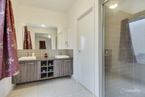 Property photo of 43 Malua Circuit Sandhurst VIC 3977