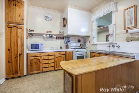 Property photo of 10 Zinnia Street Reservoir VIC 3073