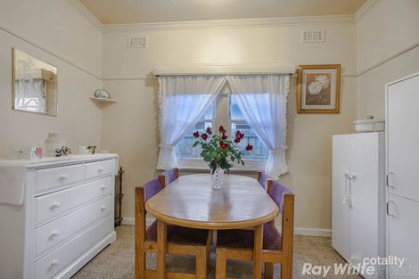 Property photo of 10 Zinnia Street Reservoir VIC 3073