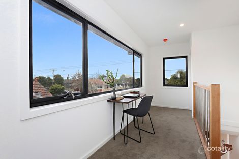 Property photo of 1/166 Rathcown Road Reservoir VIC 3073