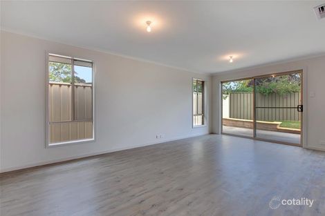 Property photo of 46 Clearview Crescent Clearview SA 5085