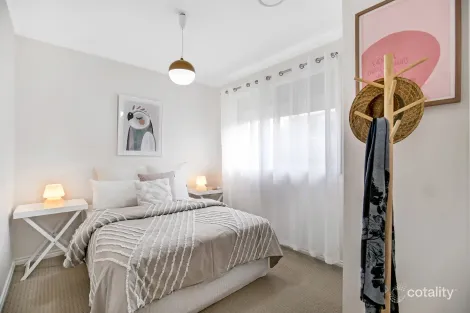 Property photo of 1 Silverbirch Rise Mill Park VIC 3082