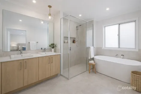 Property photo of 5 Sarah Street Deagon QLD 4017