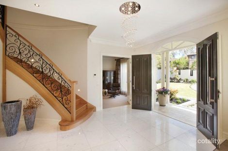 Property photo of 1 Wynyard Crescent Balwyn North VIC 3104