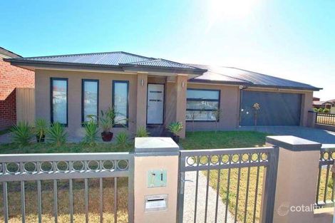 71 Glenelg Bvd, Taylors Hill, VIC 3037