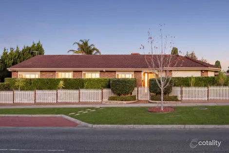 Property photo of 1 Narrawong Close Rowville VIC 3178