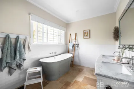 Property photo of 33 Pine Road Mooroolbark VIC 3138