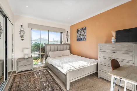 Property photo of 1 Narrawong Close Rowville VIC 3178