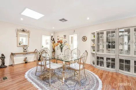 Property photo of 1 Narrawong Close Rowville VIC 3178