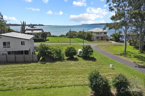 26 Hill St, Russell Island, QLD 4184
