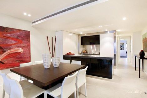 Property photo of 201/30 Esplanade St Kilda VIC 3182