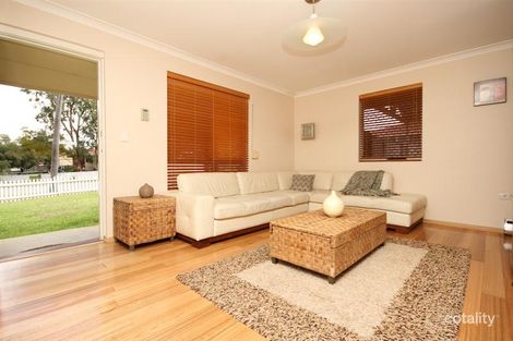 12 Tresidder Rd, Lockridge, WA 6054