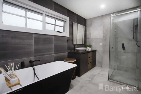 Property photo of 8 Murray Court Greenvale VIC 3059