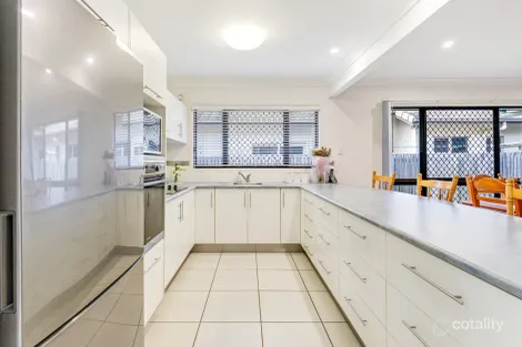 Property photo of 14 Swiftlet Way Bohle Plains QLD 4817