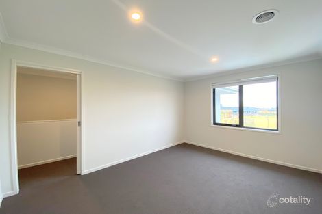 Property photo of 4 Faculty Avenue Donnybrook VIC 3064