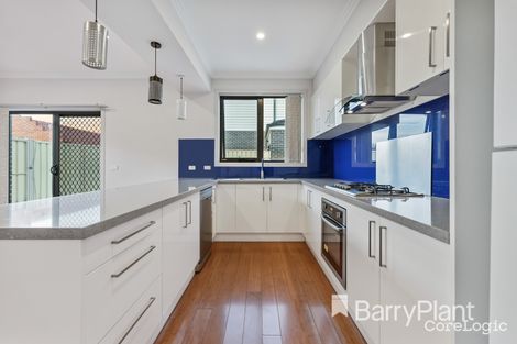Property photo of 2/144 William Street St Albans VIC 3021