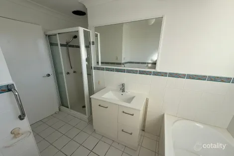 Property photo of 8A Holly Close Lake Haven NSW 2263