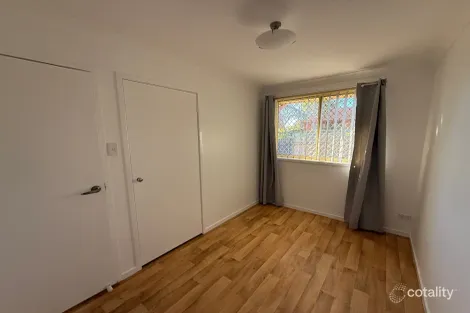 Property photo of 8A Holly Close Lake Haven NSW 2263