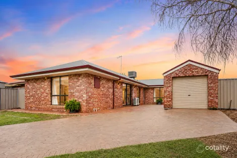 Property photo of 4 Cupper Grove Merbein VIC 3505