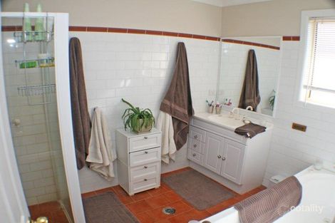 Property photo of 47 Yentoo Drive Glenfield Park NSW 2650