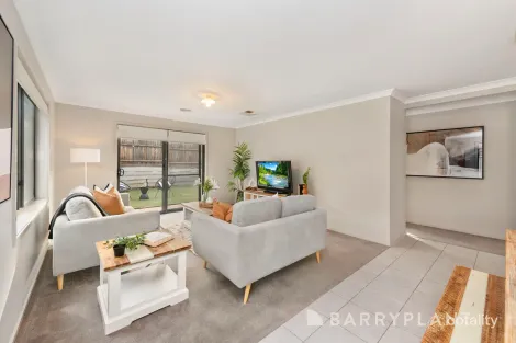 Property photo of 18 Caspar Place Maddingley VIC 3340