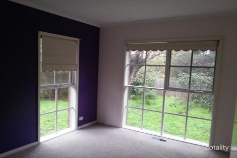 18 Coonawarra Dr, Vermont South, VIC 3133