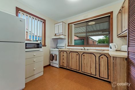 Property photo of 24 Hales Crescent Jacana VIC 3047