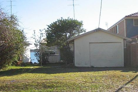 4 Peverill St, Mannering Park, NSW 2259