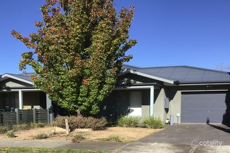 Property photo of 28 Hood Crescent Sunbury VIC 3429