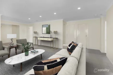 Property photo of 10 Cable Circuit Craigieburn VIC 3064