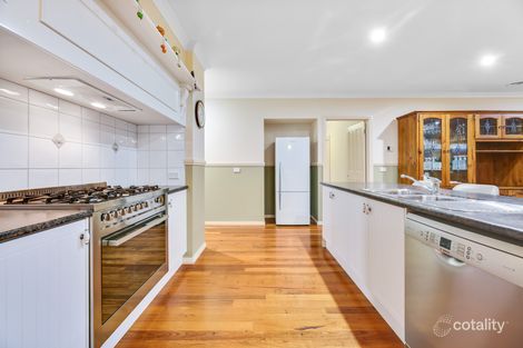 Property photo of 23 Peisley Crescent Cranbourne East VIC 3977