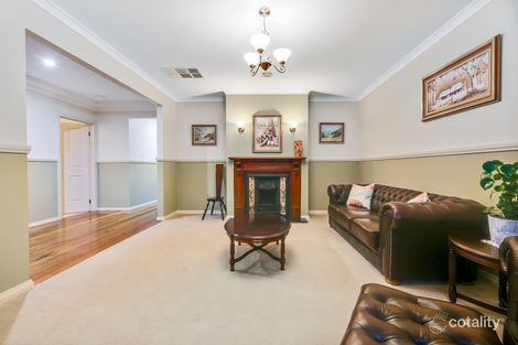 Property photo of 23 Peisley Crescent Cranbourne East VIC 3977
