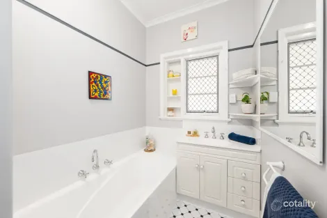 Property photo of 31 Griffin Crescent Manning WA 6152