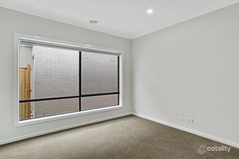 Property photo of 5 Gellibrand Drive Mickleham VIC 3064