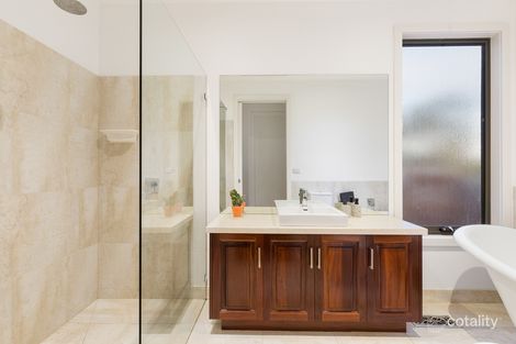 4 Luscombe Dr, Diamond Creek, VIC 3089