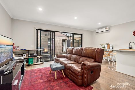 Property photo of 7 Fadden Mews Officer VIC 3809
