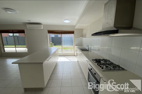 Property photo of 125 Selandra Boulevard Clyde North VIC 3978
