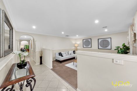 Property photo of 3 Dunferline Crescent Cranbourne VIC 3977