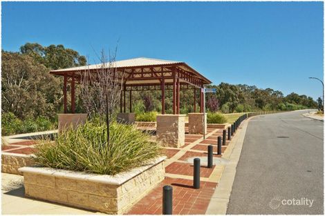 43 Kawana Ave, Maddington, WA 6109