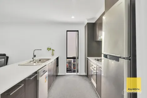 Property photo of 14 Regent Close Burnside Heights VIC 3023