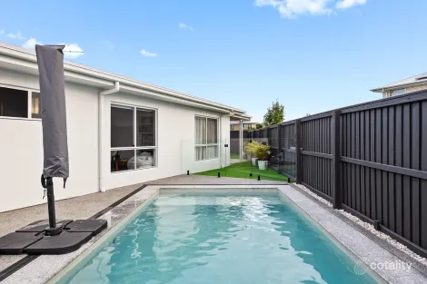 13 Barossa St, Banya, QLD 4551