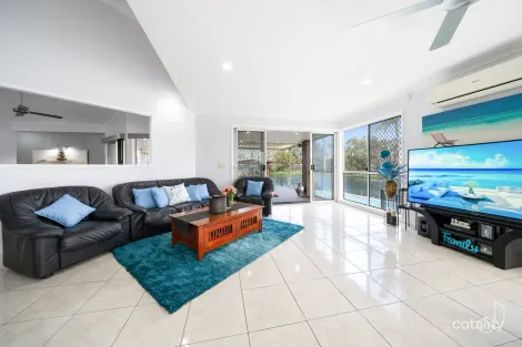 Property photo of 180 Port Jackson Boulevard Clear Island Waters QLD 4226