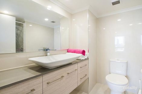 Property photo of 9C/1 Albert Avenue Broadbeach QLD 4218
