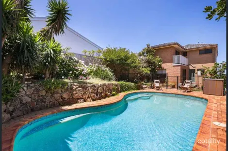 Property photo of 20 Gardere Avenue Curl Curl NSW 2096