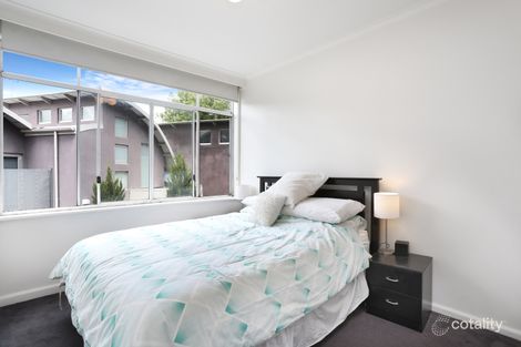 Property photo of 8/244 Barkly Street St Kilda VIC 3182