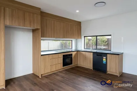 30 Lobelia Cres, Quakers Hill, NSW 2763