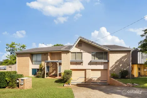 120 Burbong St, Chapel Hill, QLD 4069